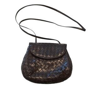 Auth Bottega Veneta dark brown intrecciato woven leather mini flap shoulder bag